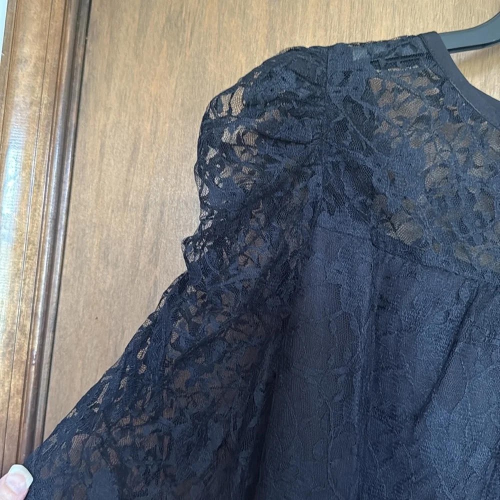 Loft black lace rouched sleeve with some puff sleeve top casual party L